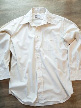 Vintage Montgomery Ward White 70s Button Down Shirt